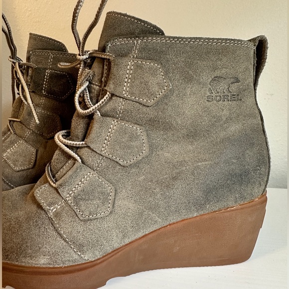 Sorel Toronto Lace Up Olive Green Suede Wedge Heel Booties - Picture 6 of 6